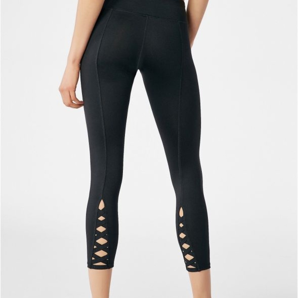🌟CLEARANCE🌟 NWT JustFab Back Lace Active Legging